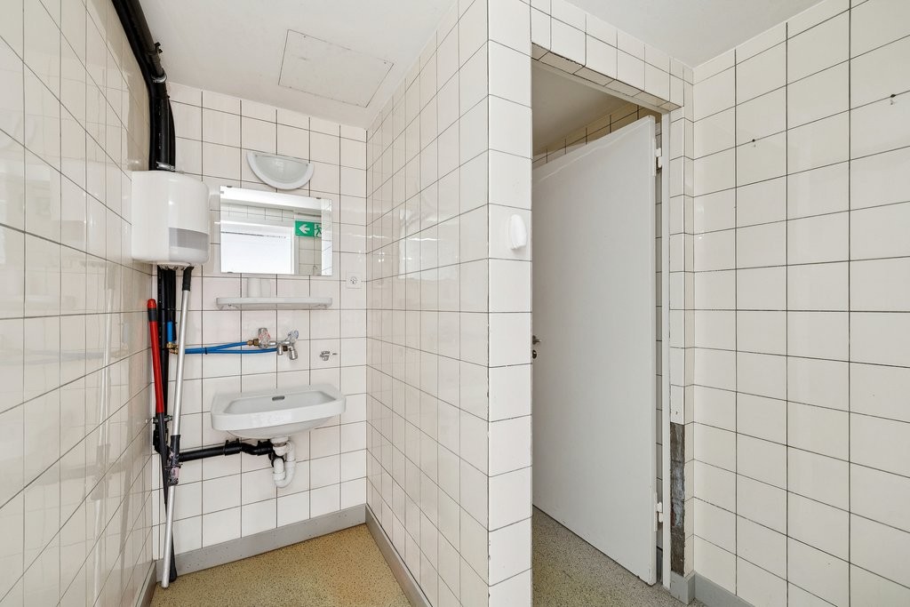 180m² shop, Foto 6 von 6