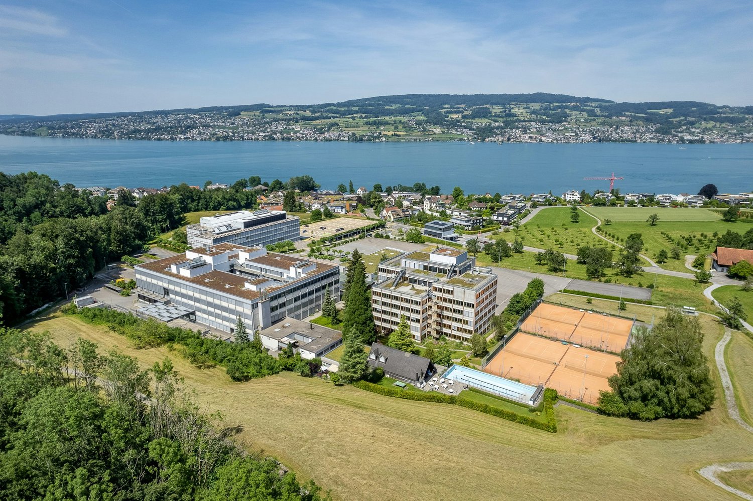 80m² laboratory