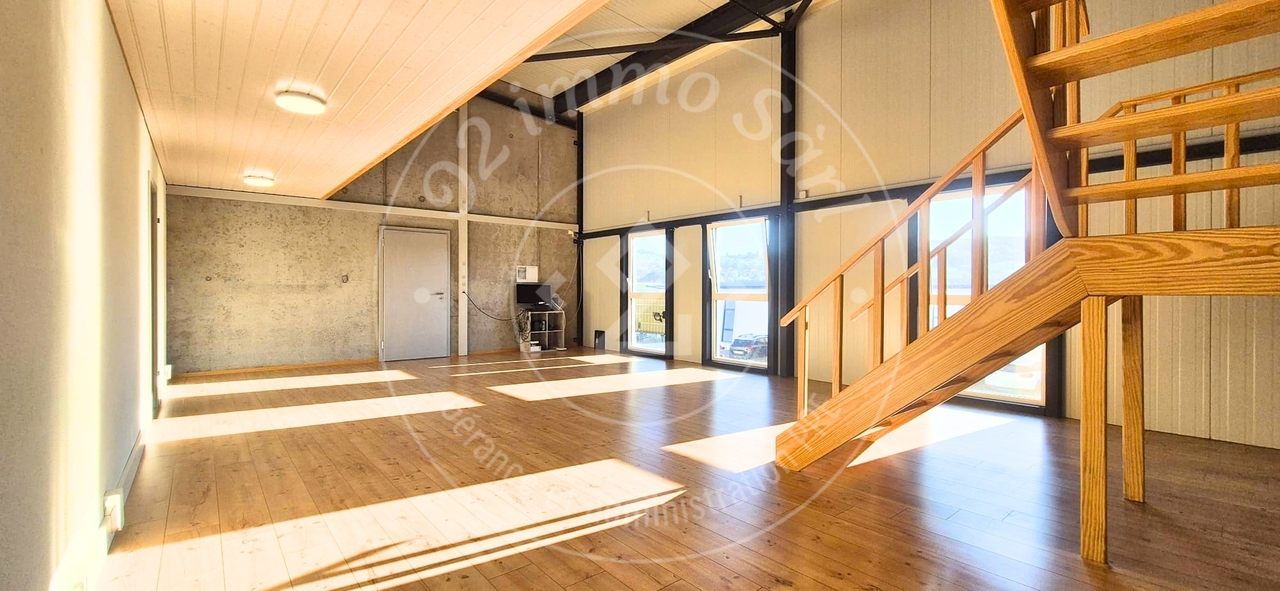 113m² Gewerbe, Foto 2 von 8