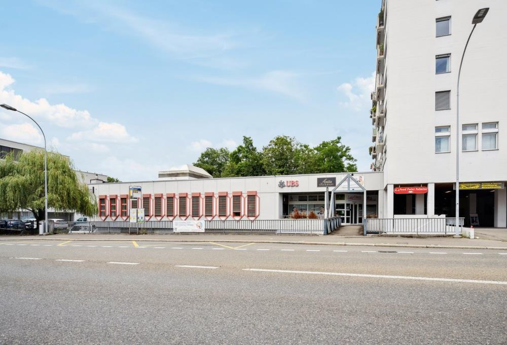 Commercial, Foto 2 von 6