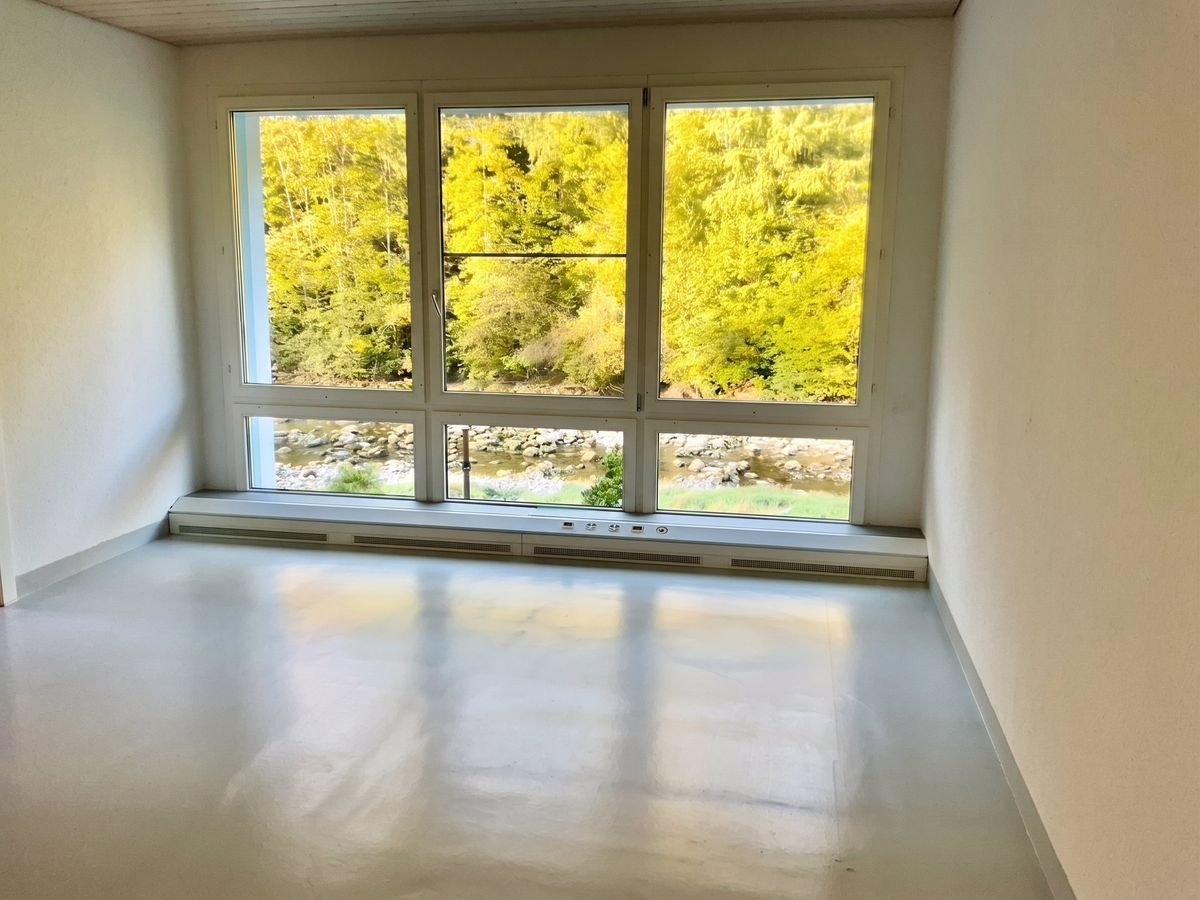 120m² office
