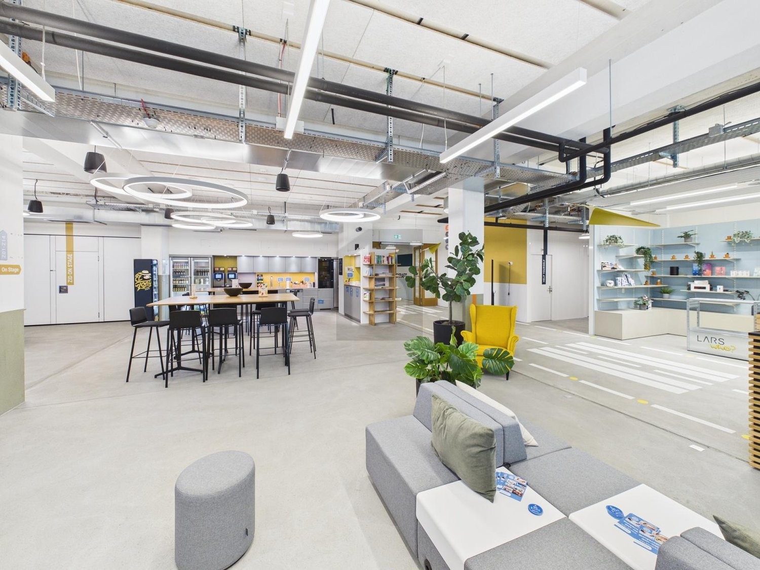 38m² office