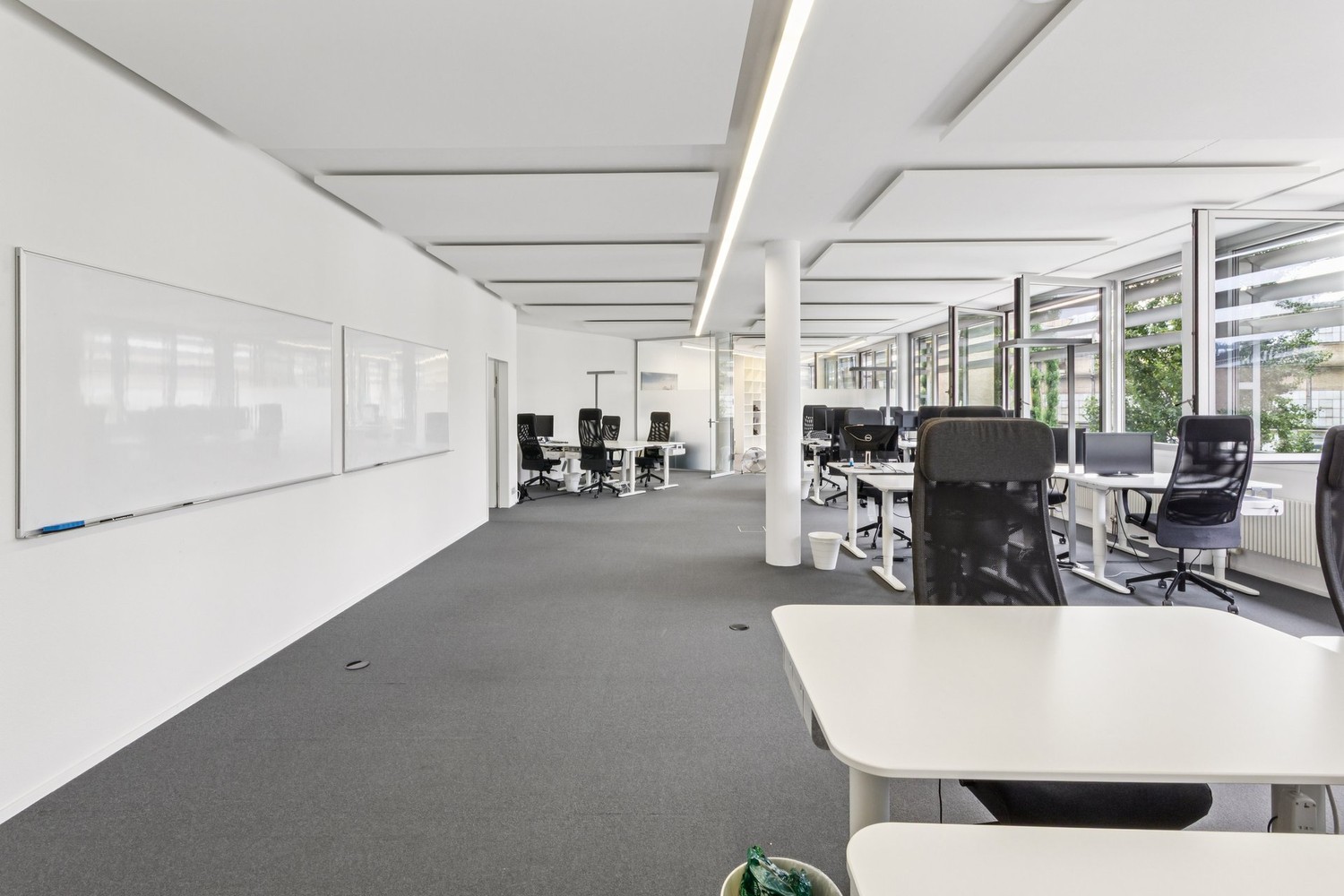 451m² office