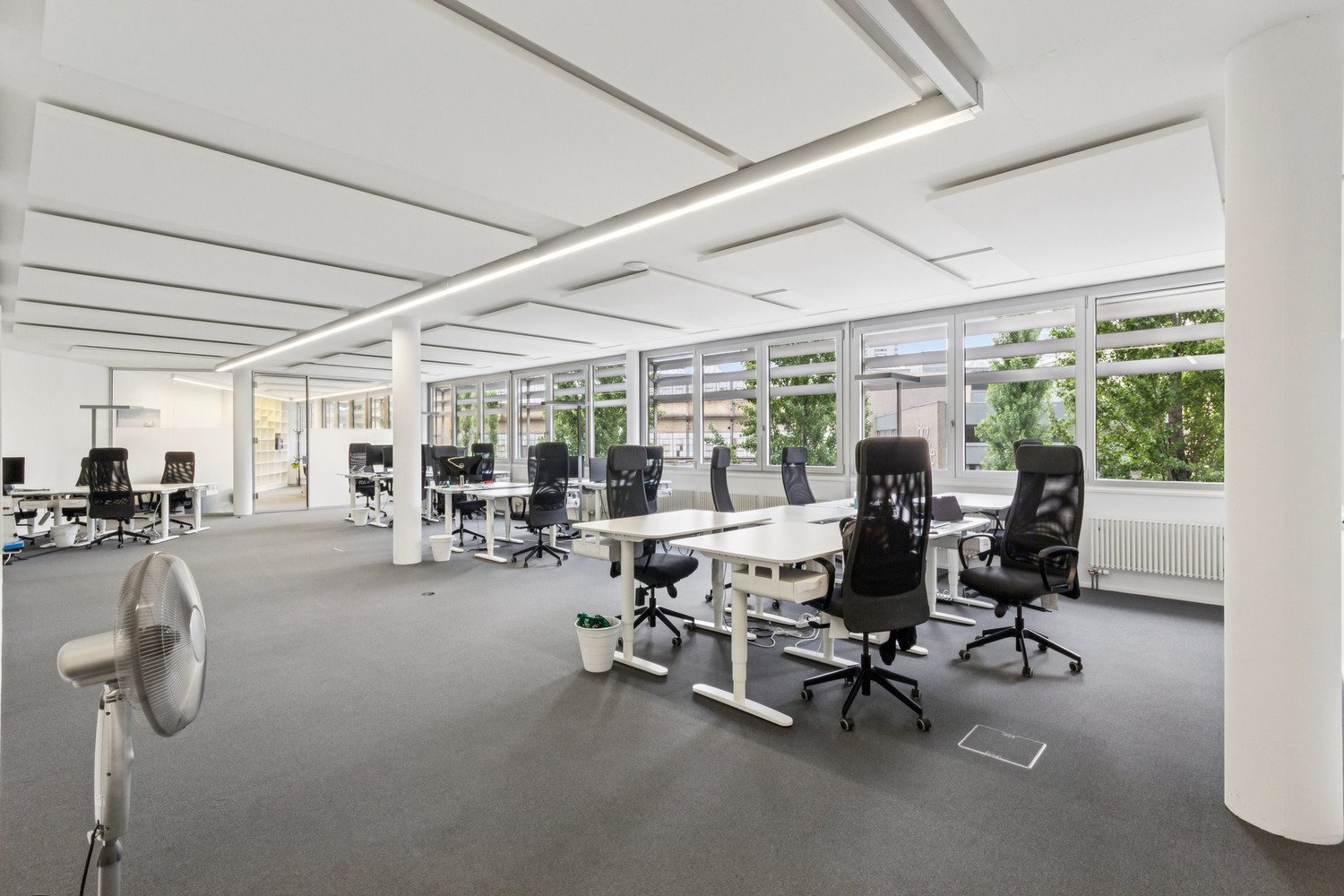 451m² office