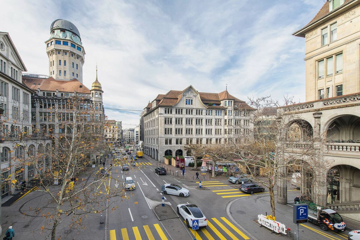 3900m² office