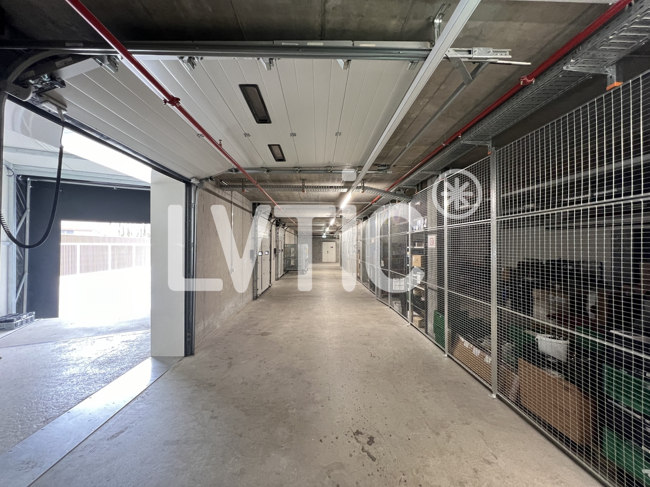 800m² deposito, foto 6 di 9