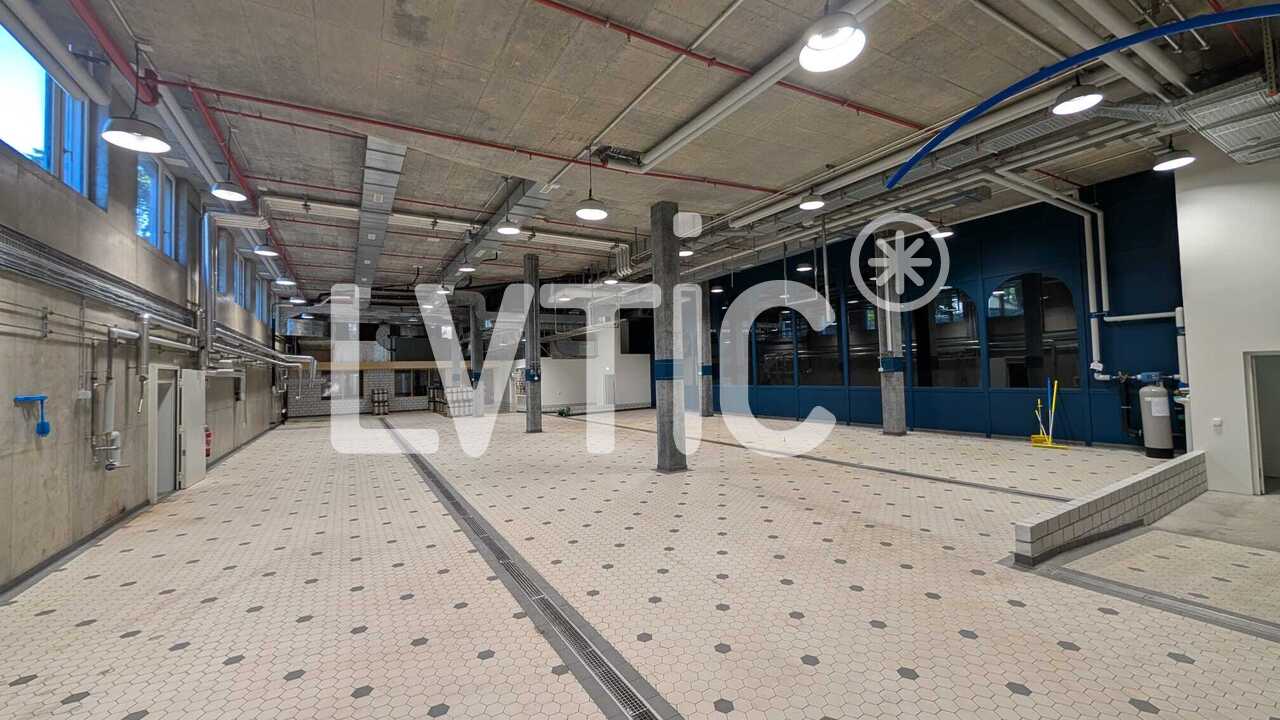 800m² deposito, foto 2 di 9