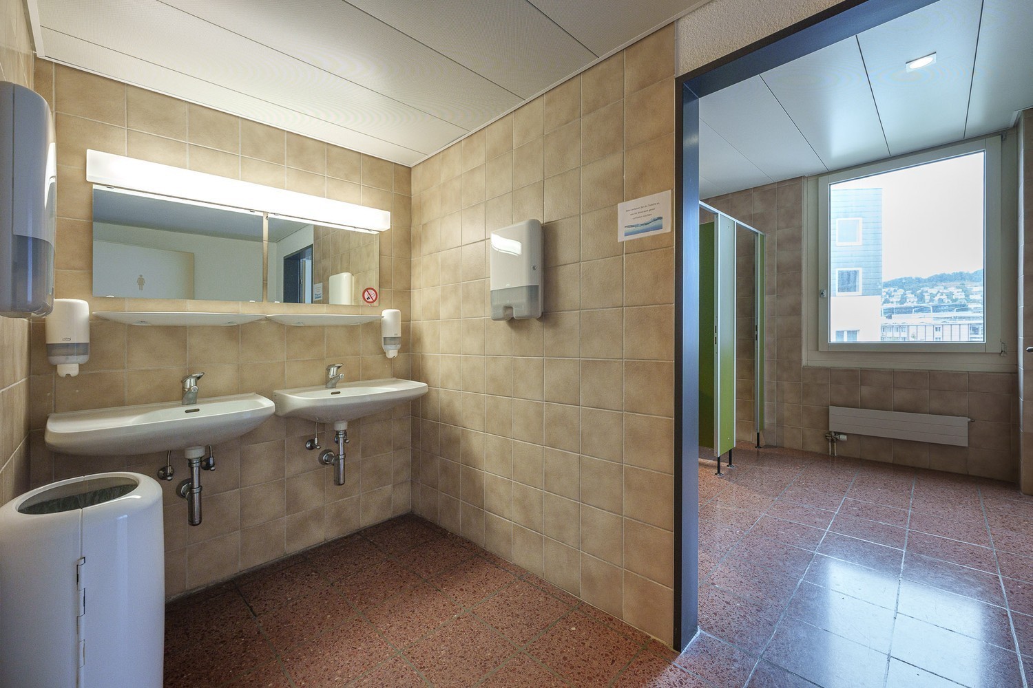 52m² office