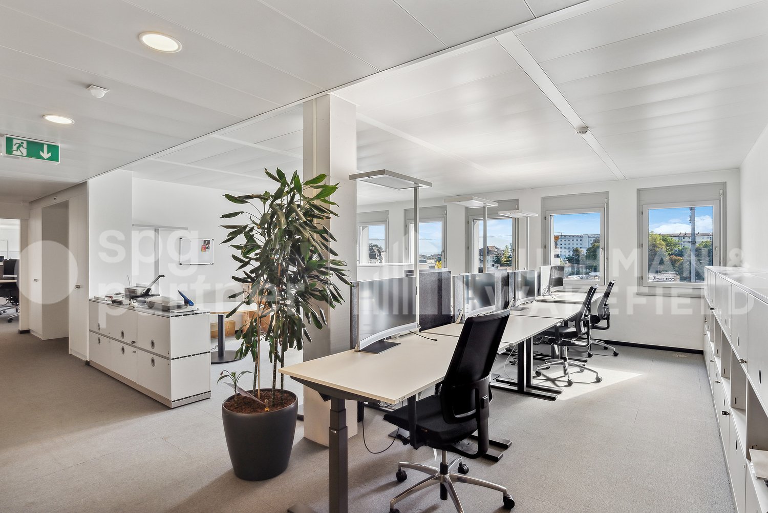 1448m² Büro
