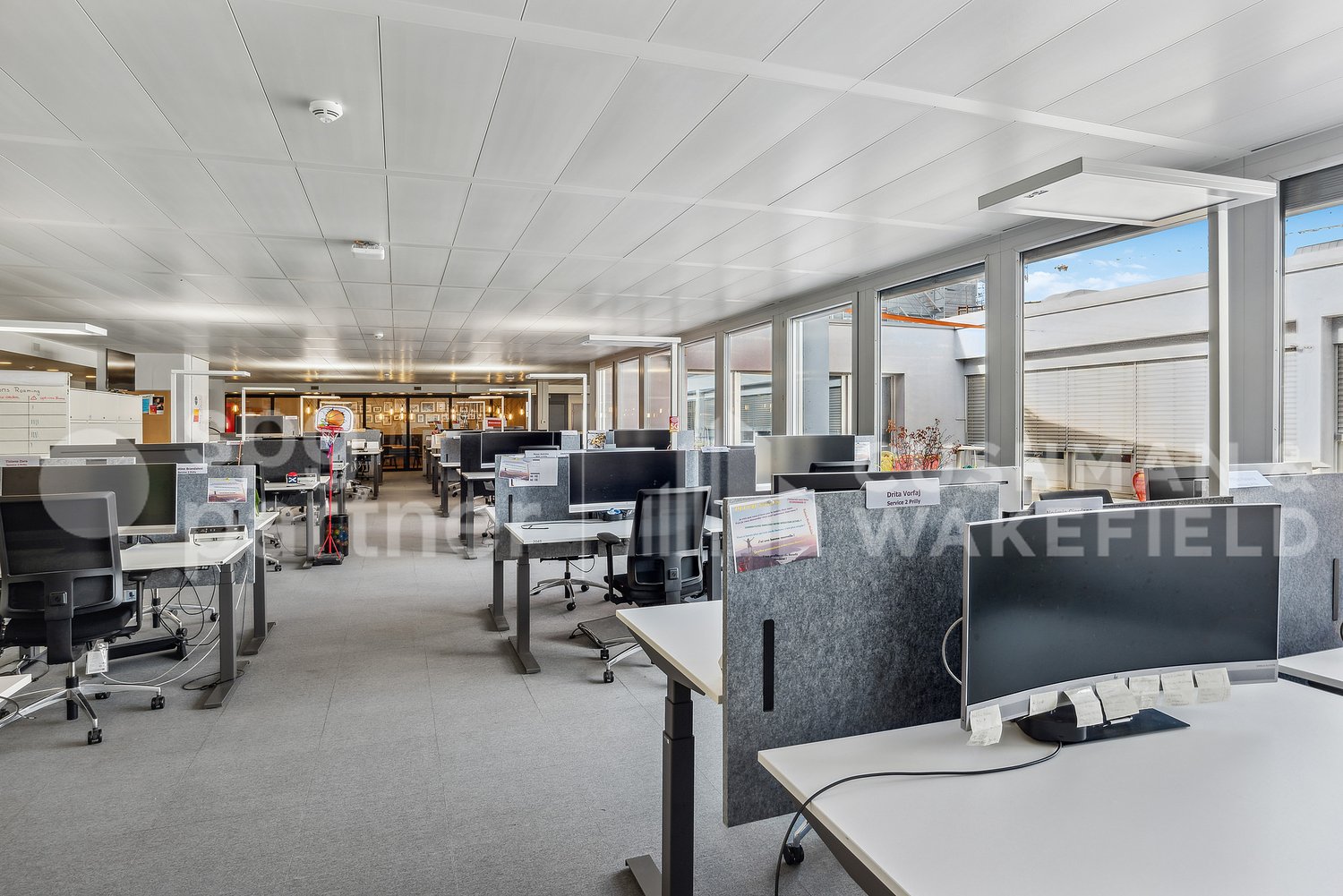 1448m² Büro
