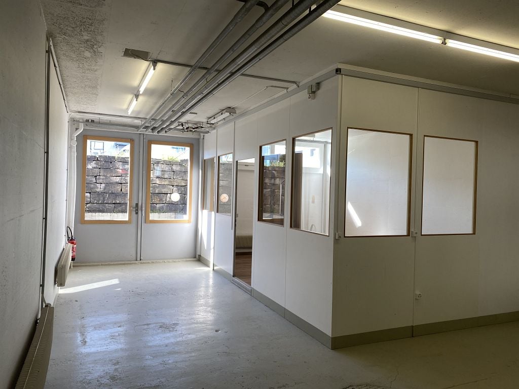 160m² commercial