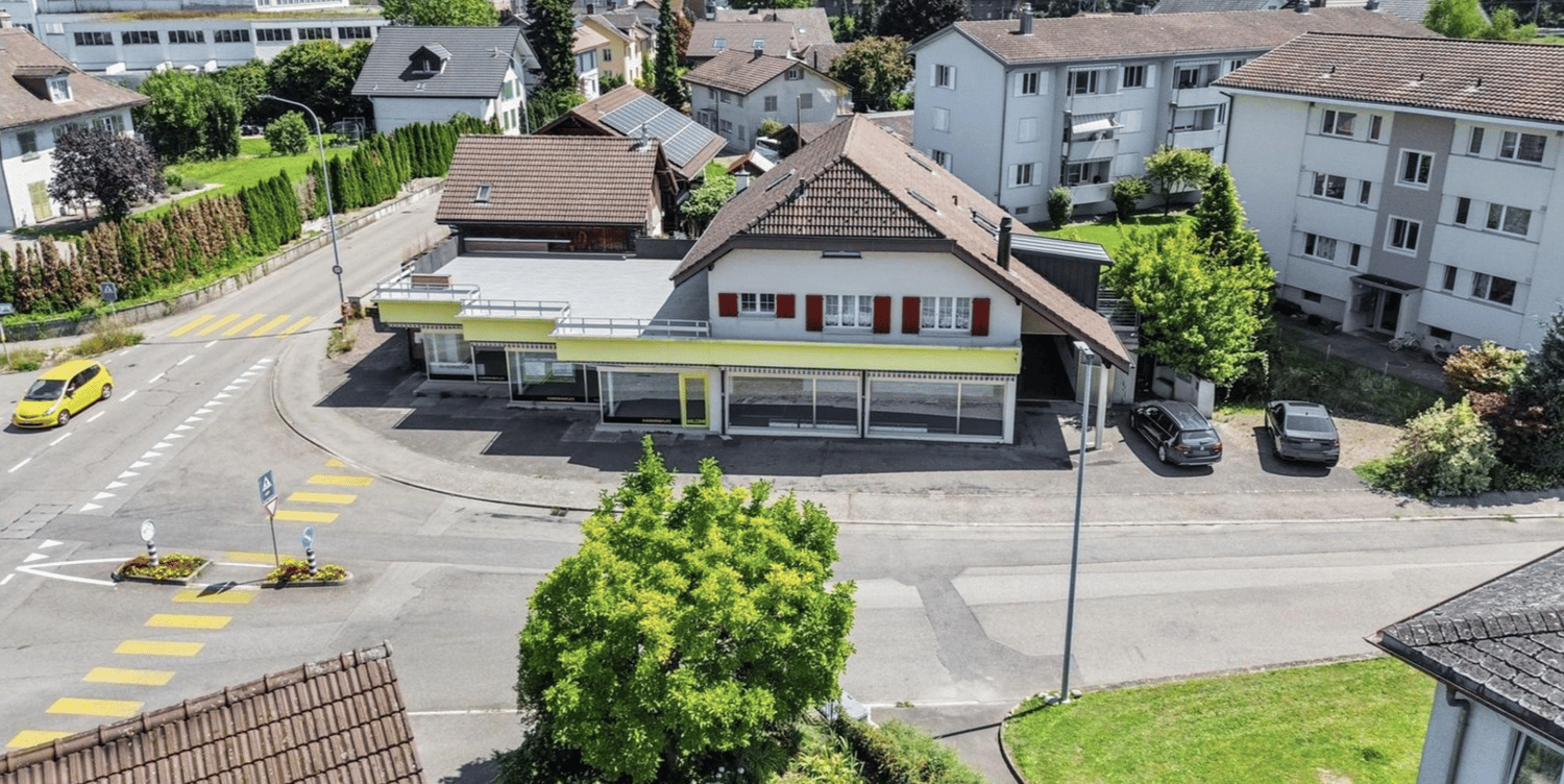 652m² living / commercial building, Foto 1 von 10