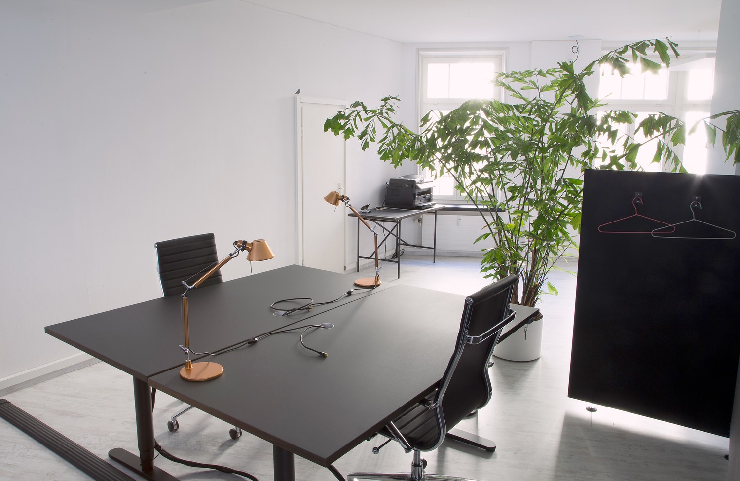 140m² office