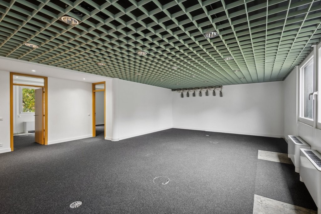 199m² Büro, Foto 3 von 7