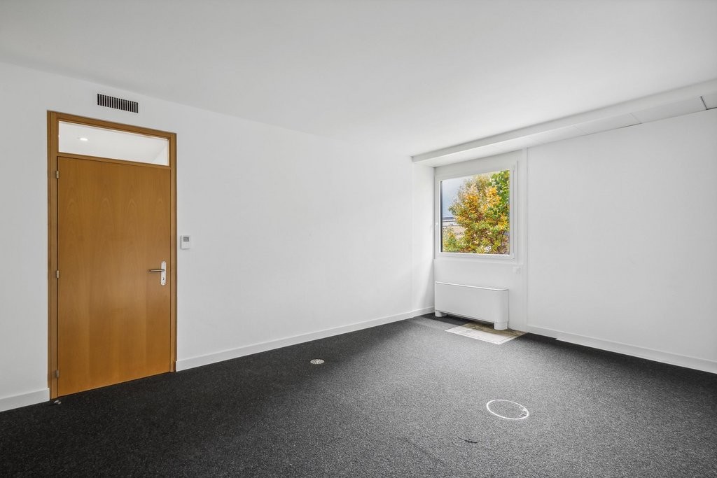 199m² Büro, Foto 4 von 7