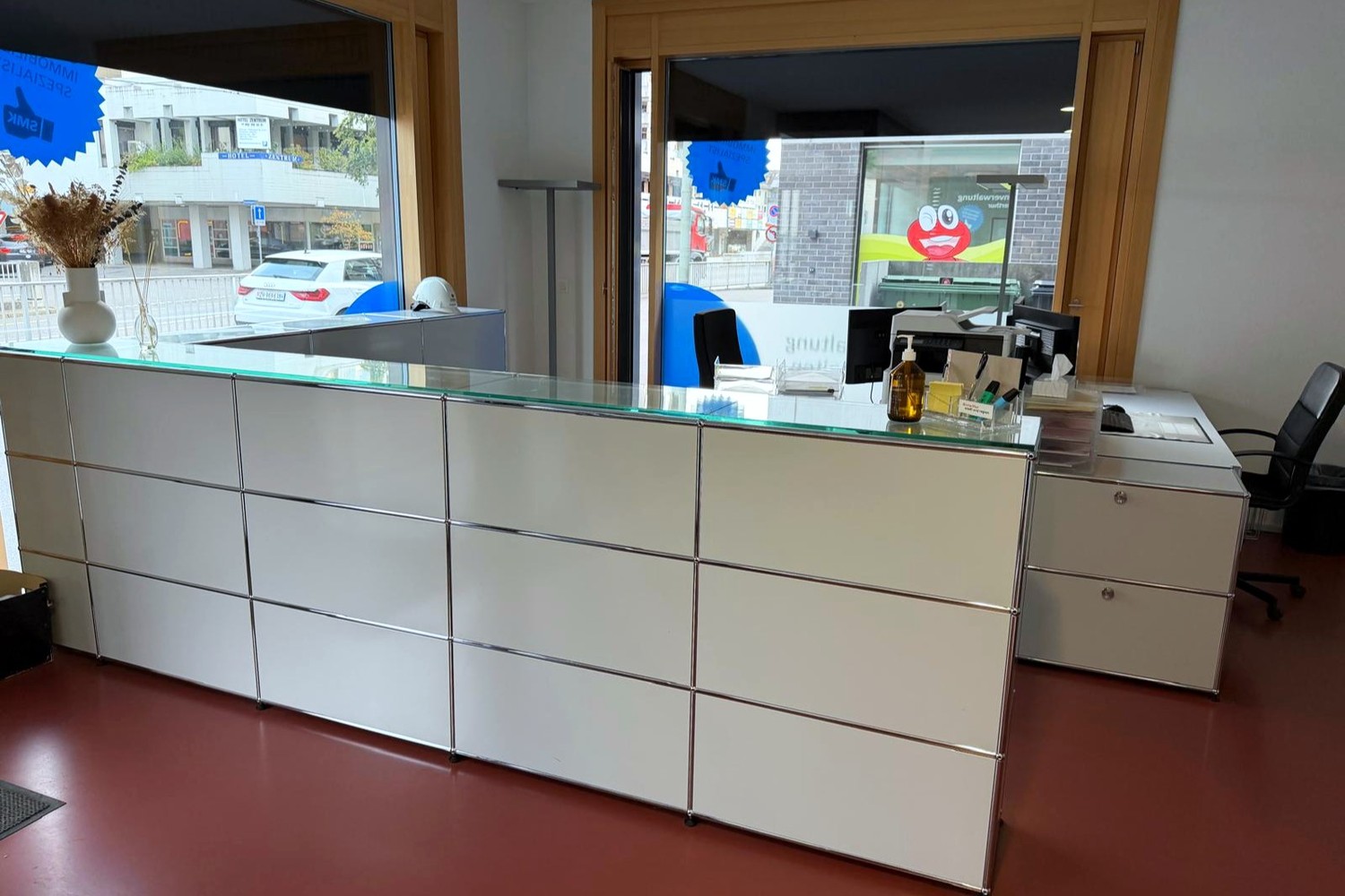 412-585m² office