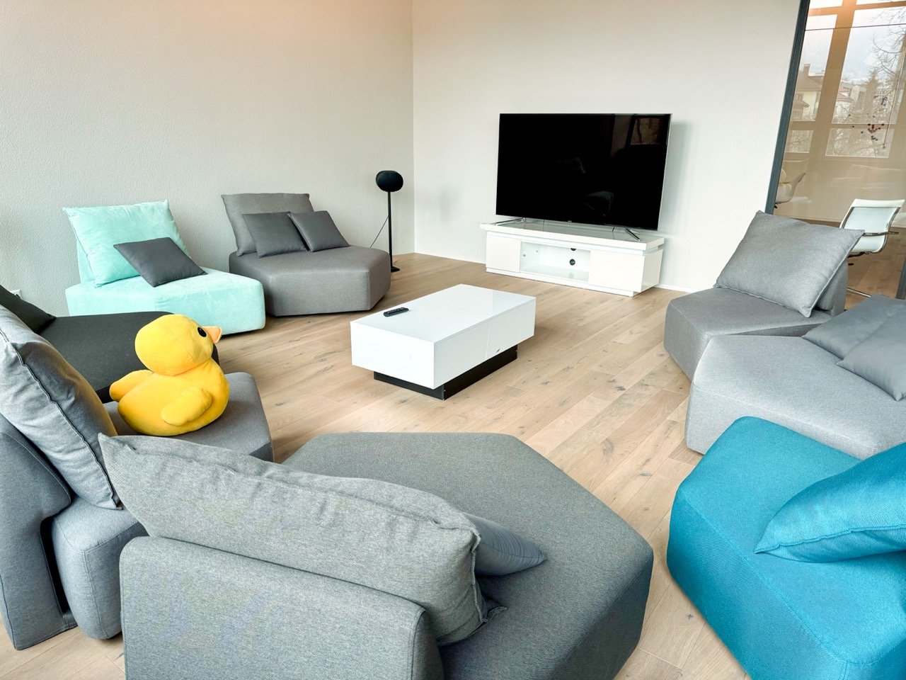 400m² office