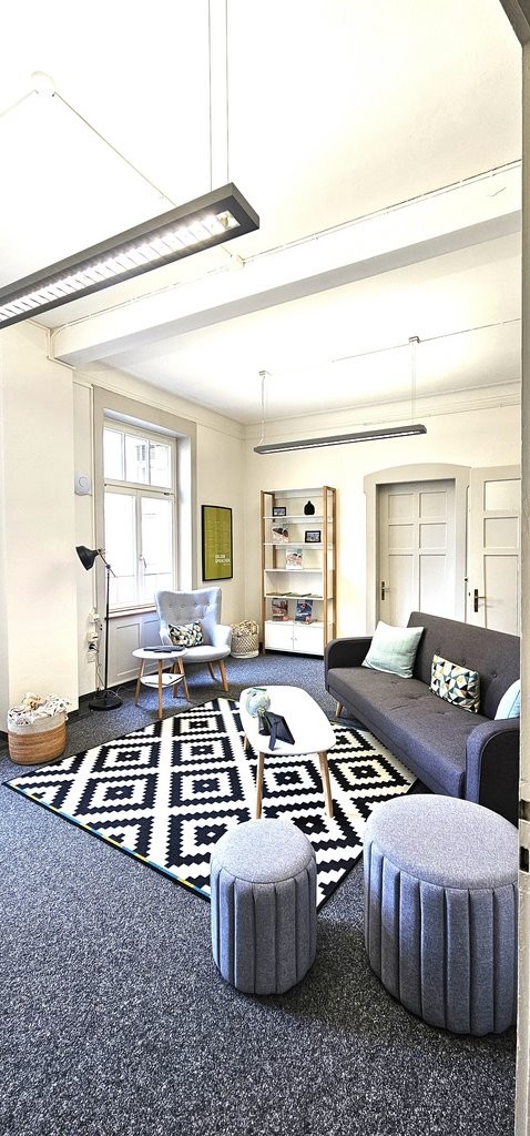 125m² office
