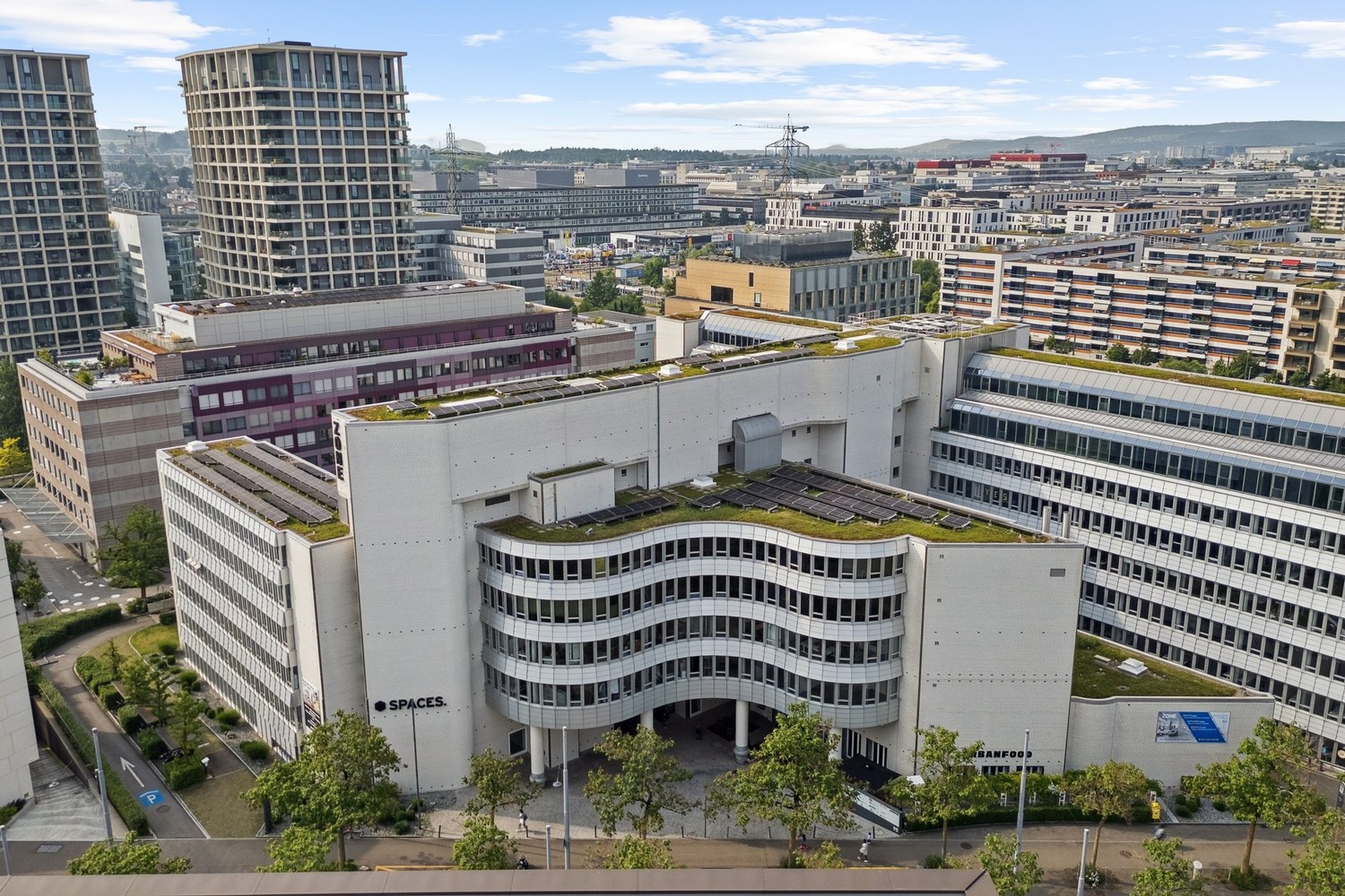 940m² office