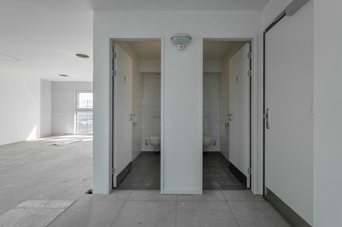 940m² office
