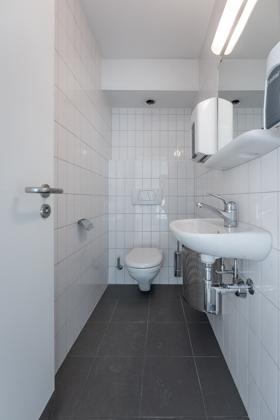 940m² office