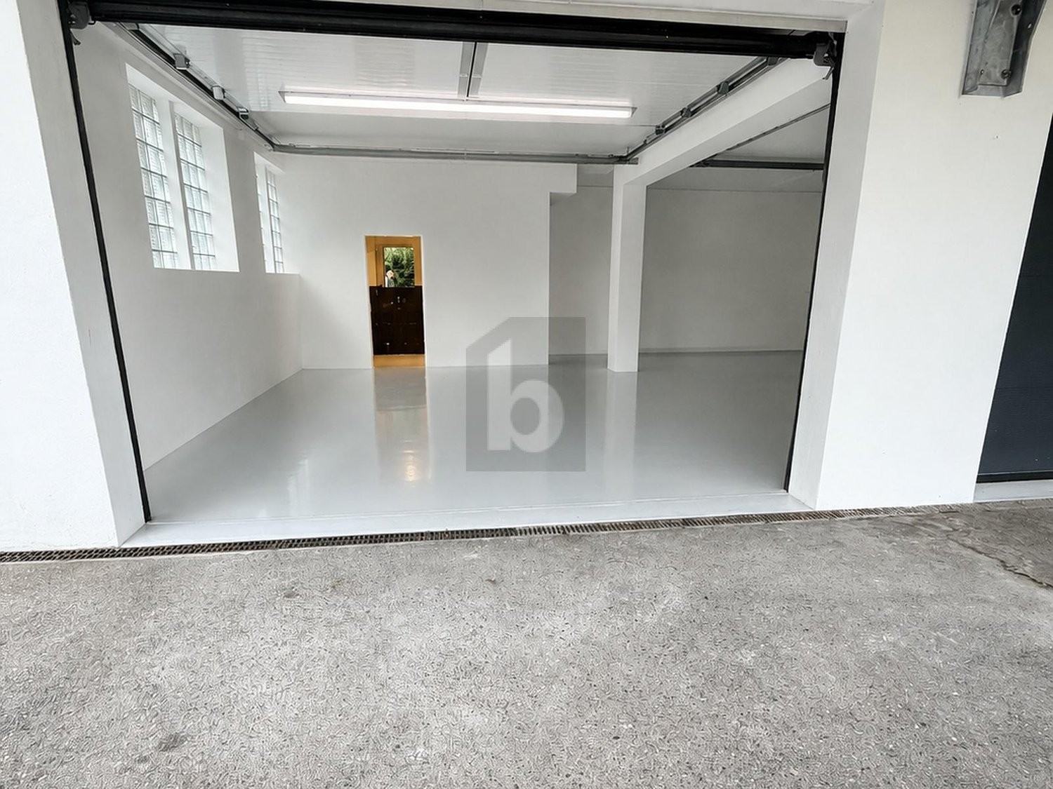 57m² storage room, photo 4 of 4
