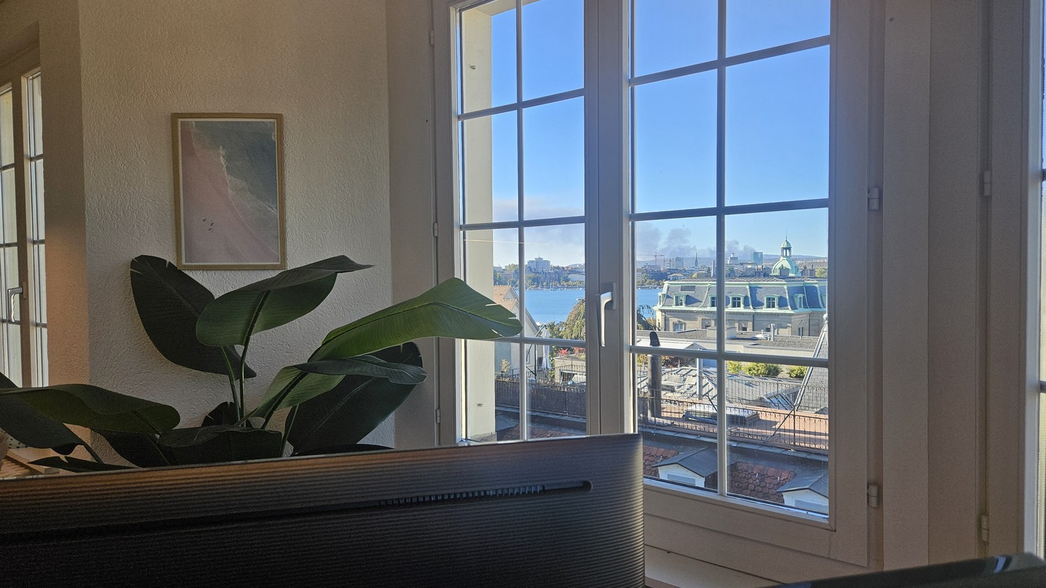 90m² office