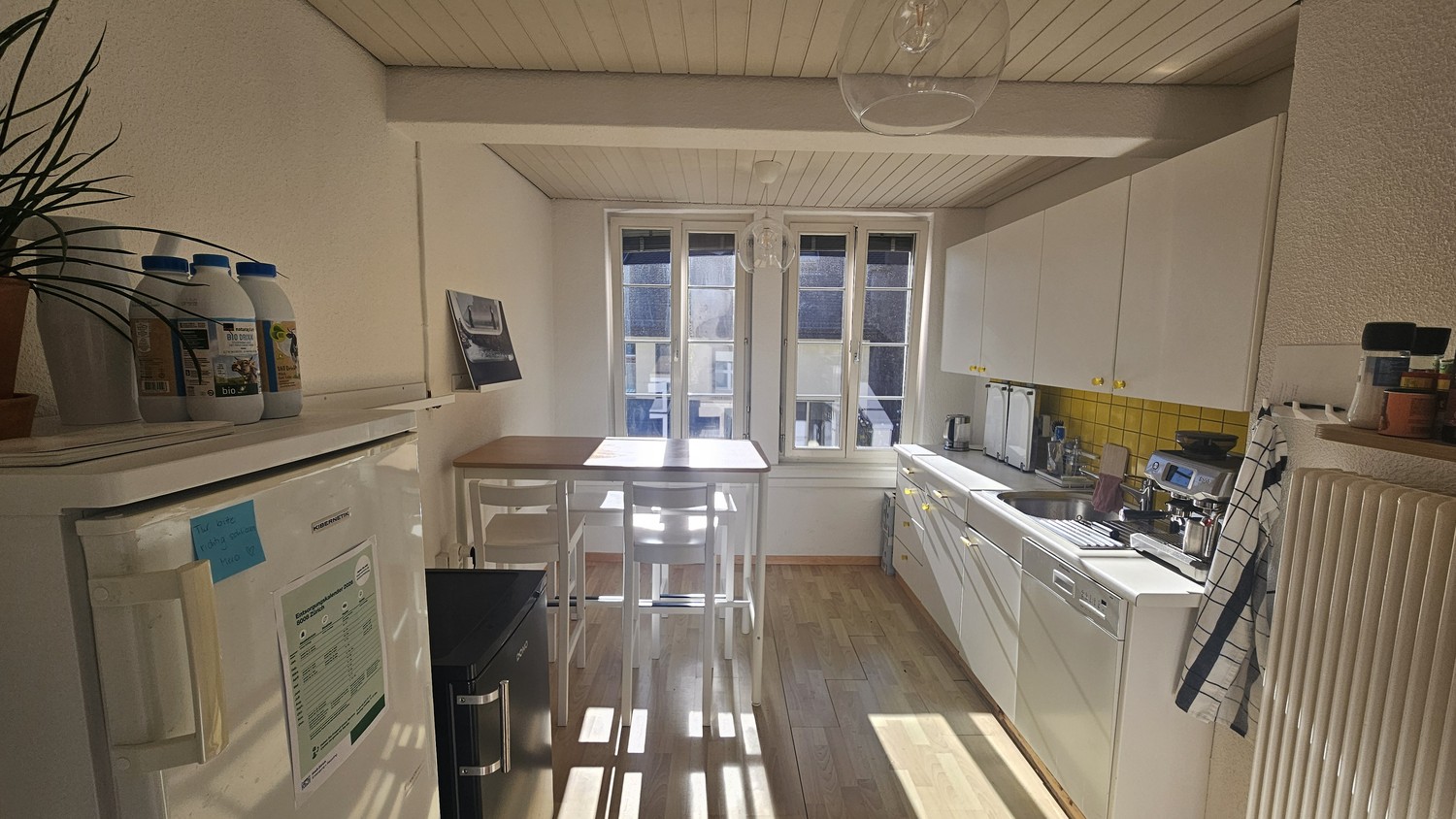 90m² office