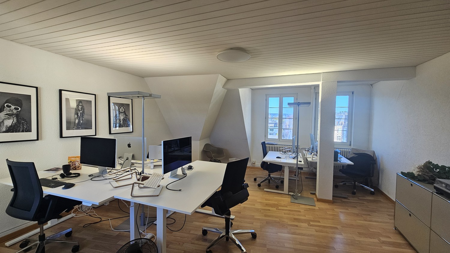 90m² office
