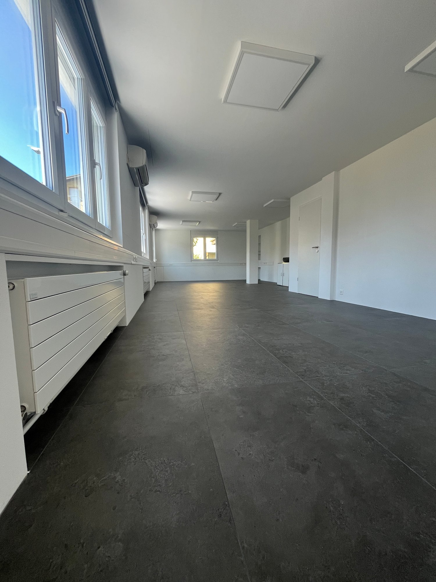 170m² commercial