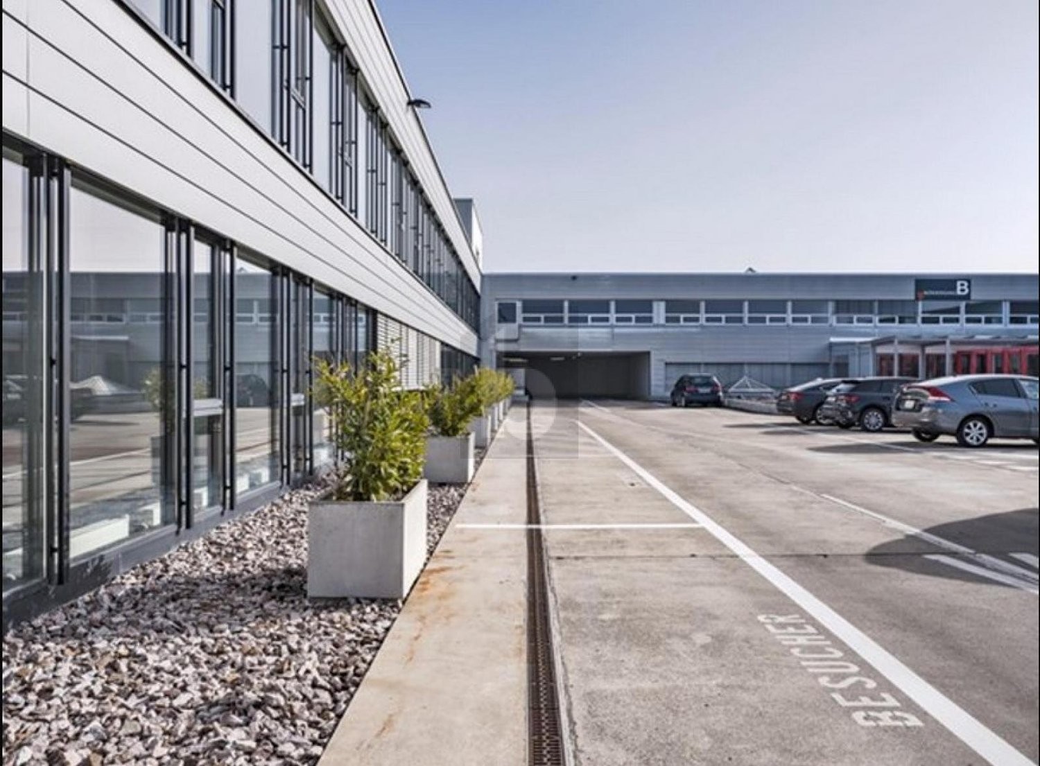 152m² office