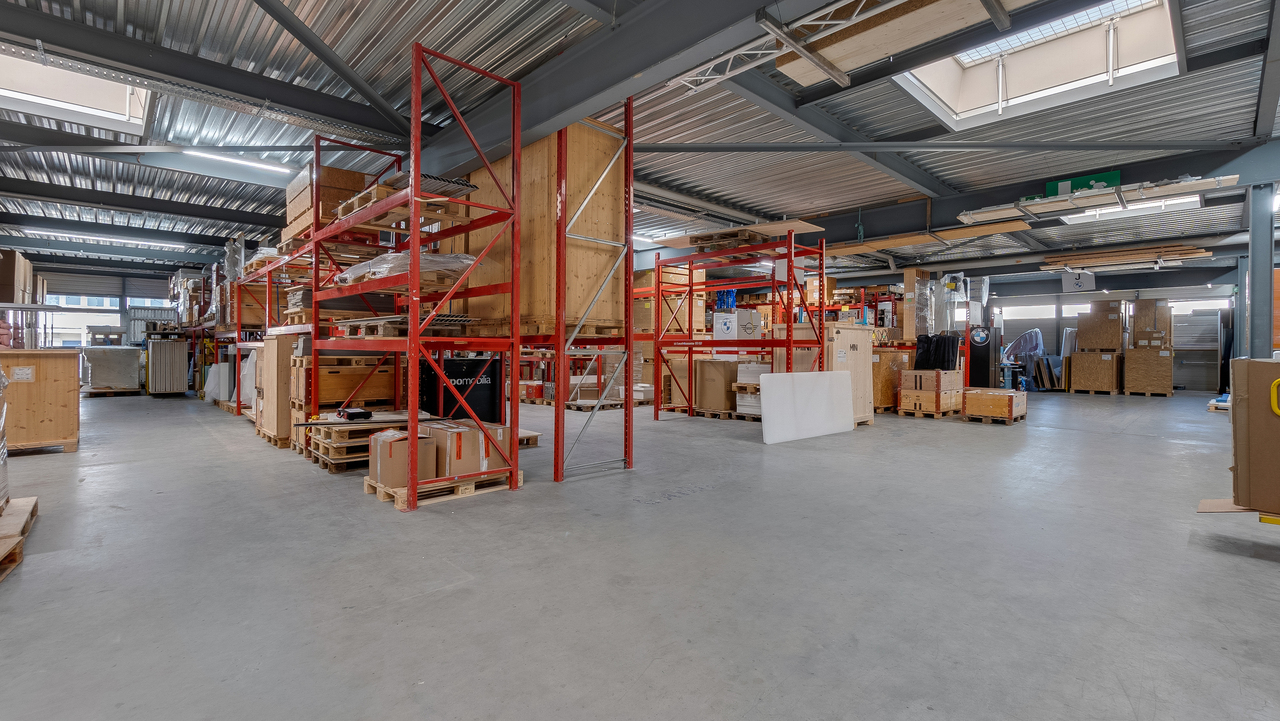 3000m² office