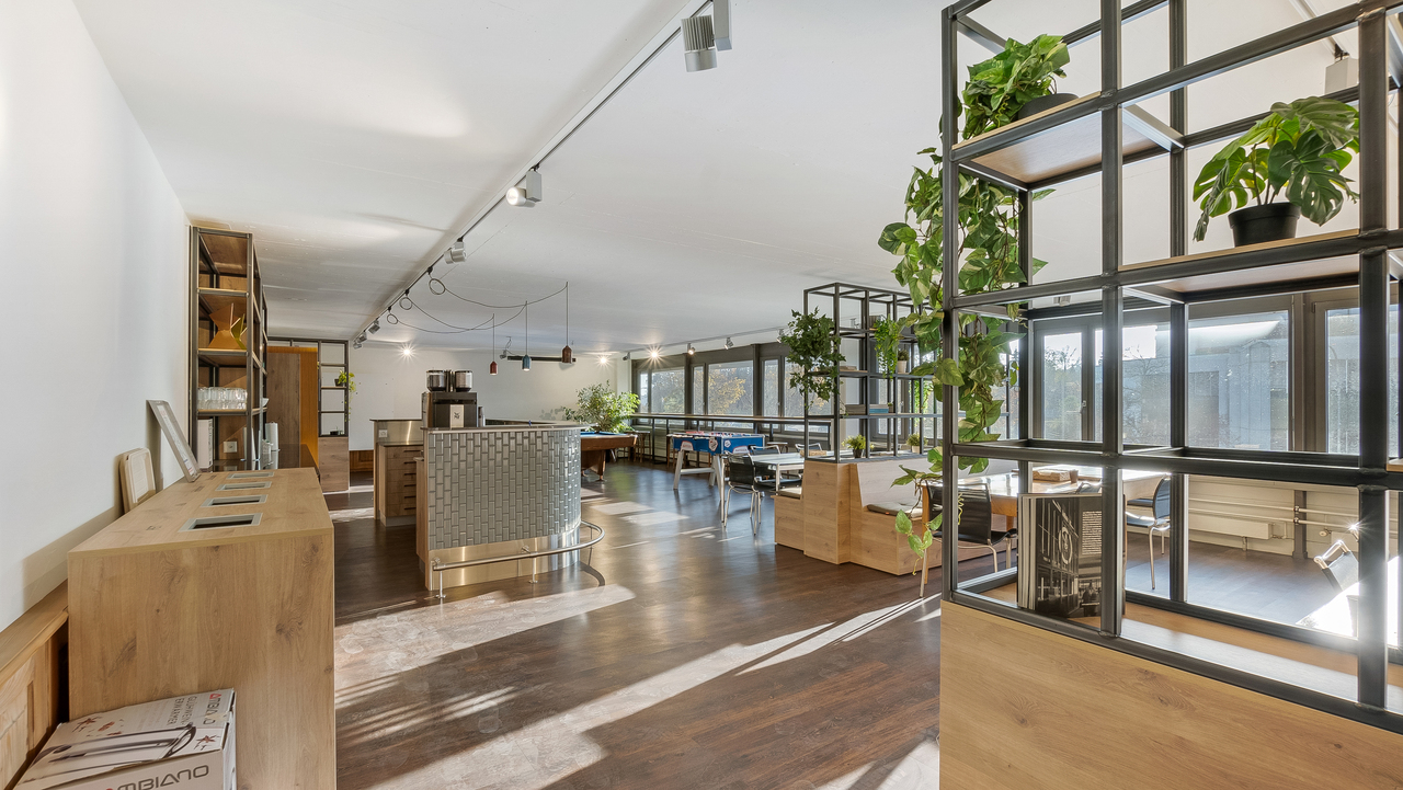 3000m² office