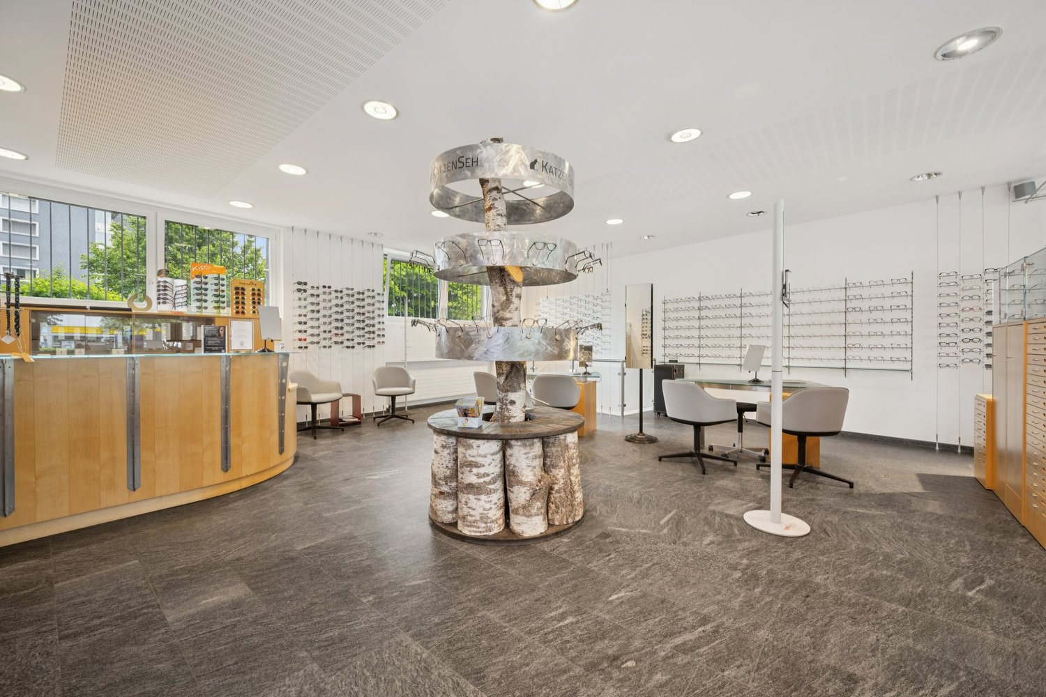 200m² office
