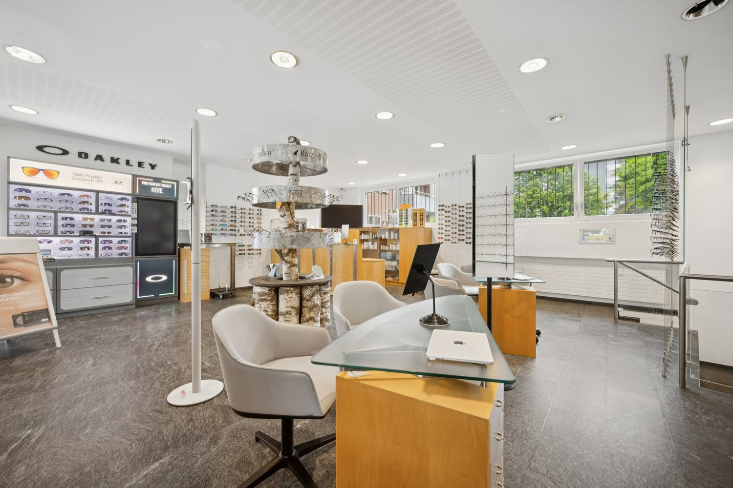 200m² office