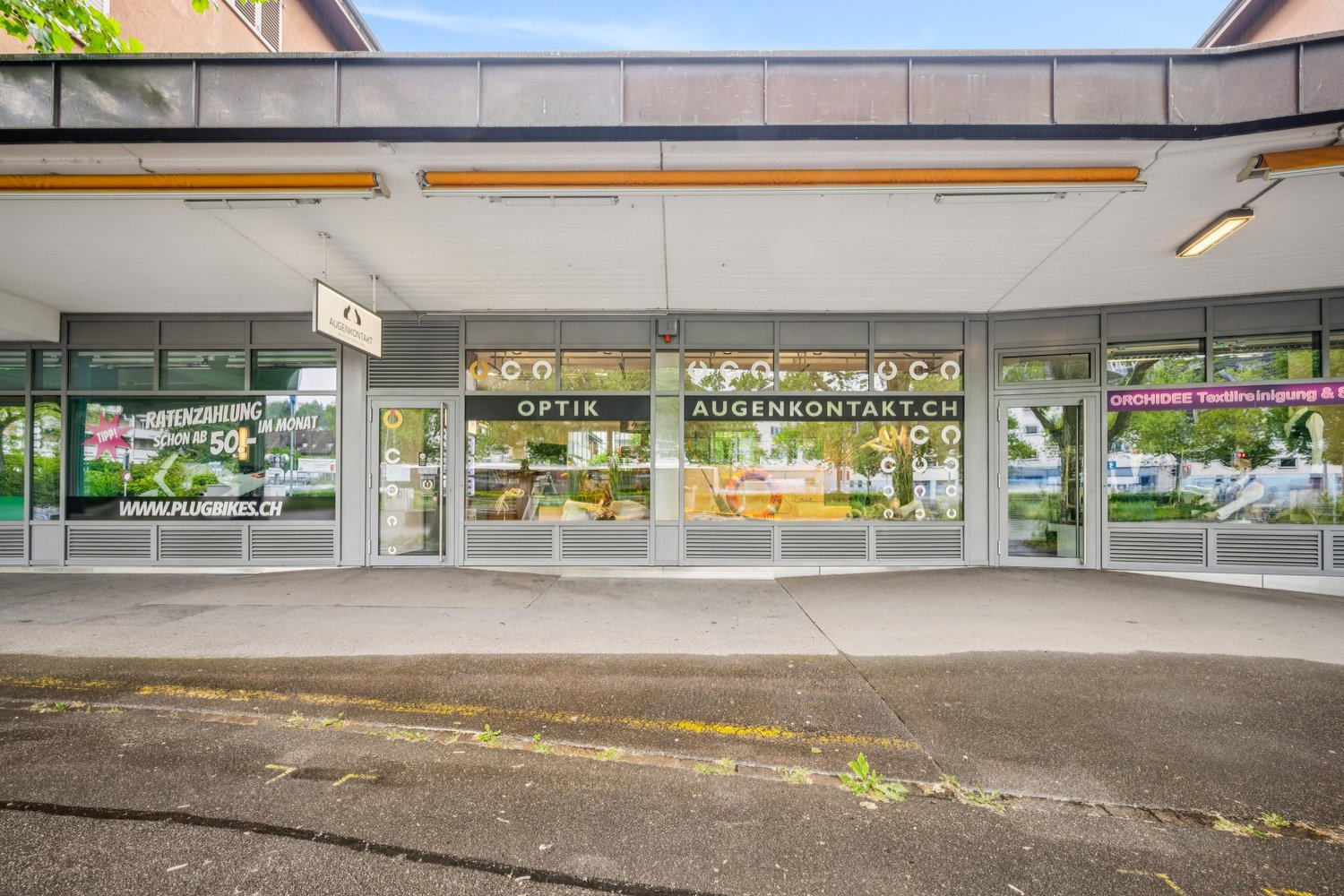 200m² office