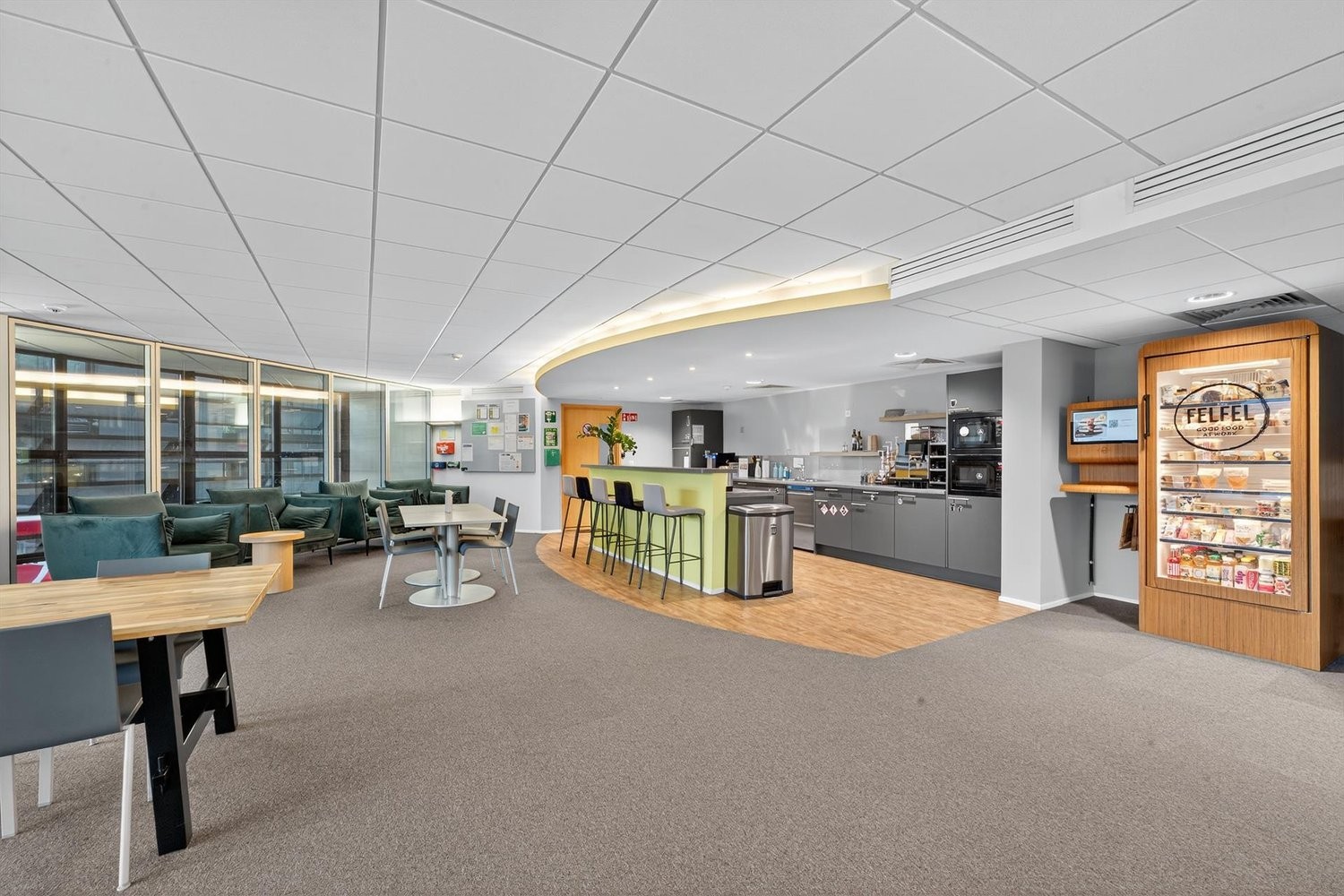 340m² office