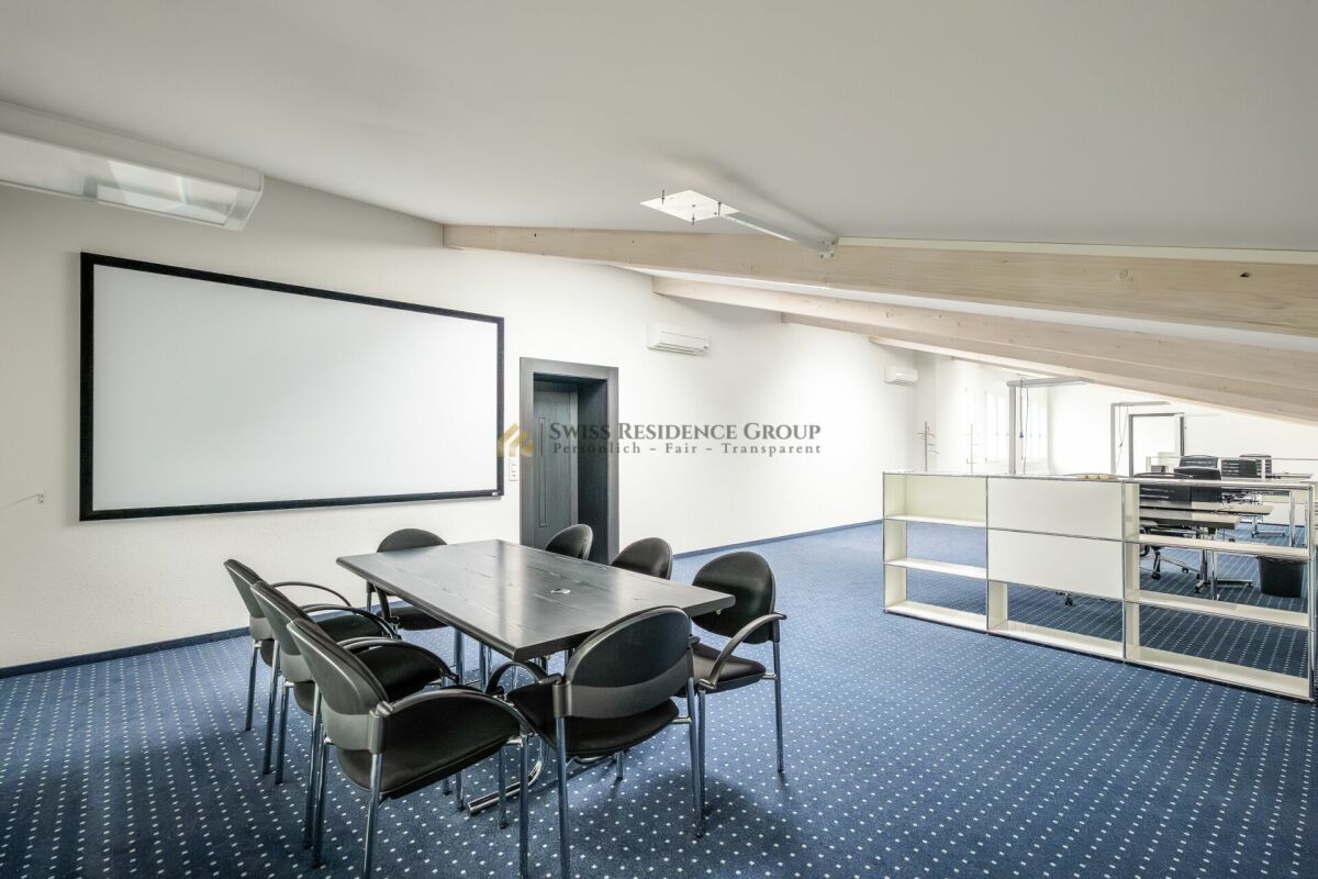 135m² commercial, photo 3 sur 6
