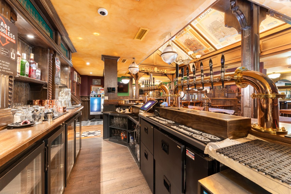 400m² restaurant