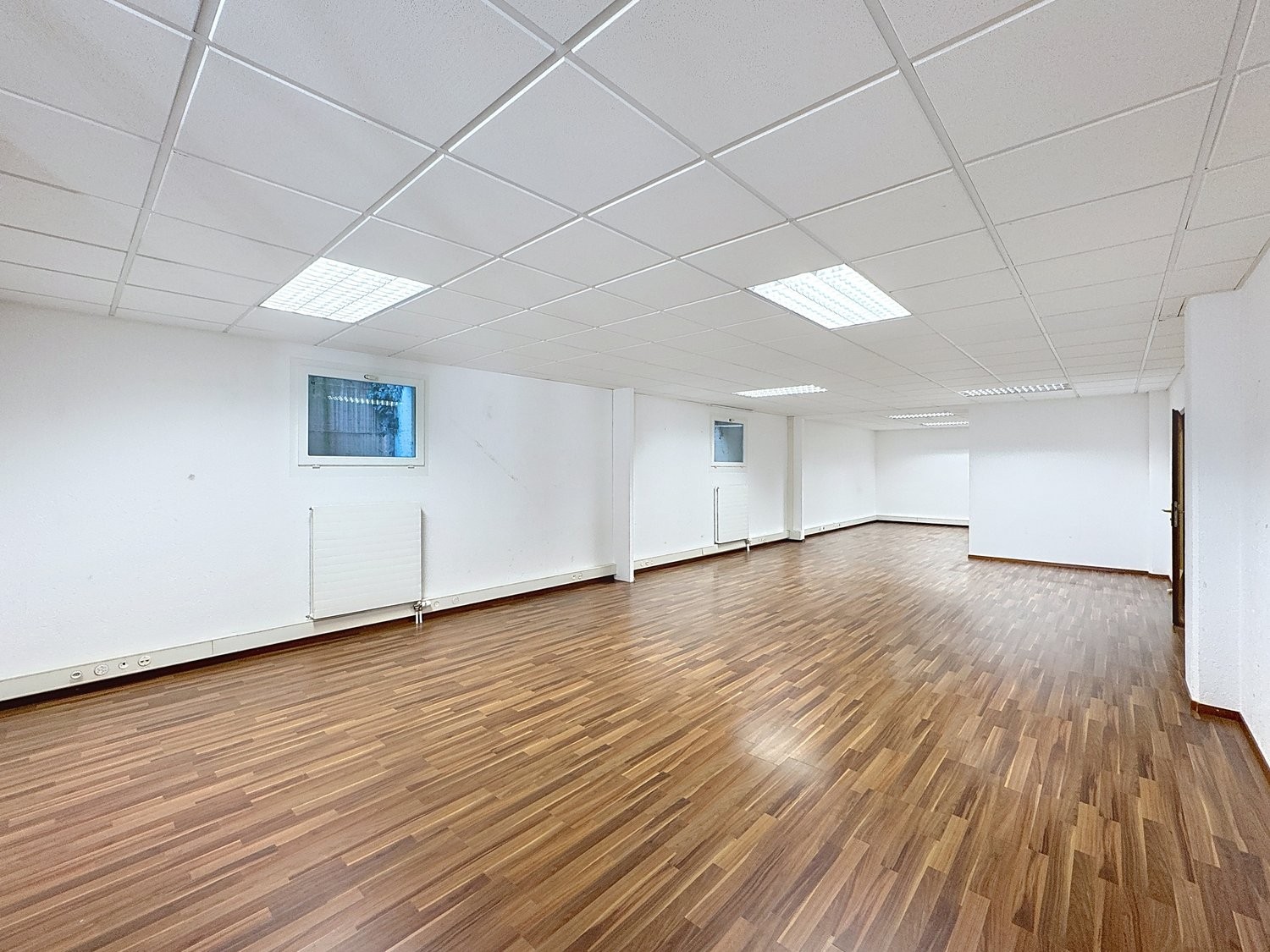 145m² Laden, Foto 1 von 6