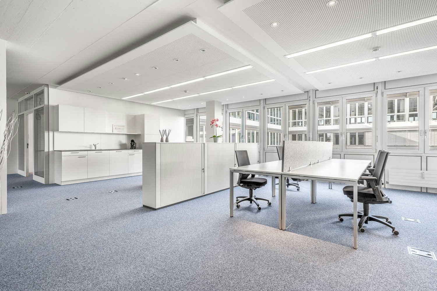 320m² office, Foto 1 von 9