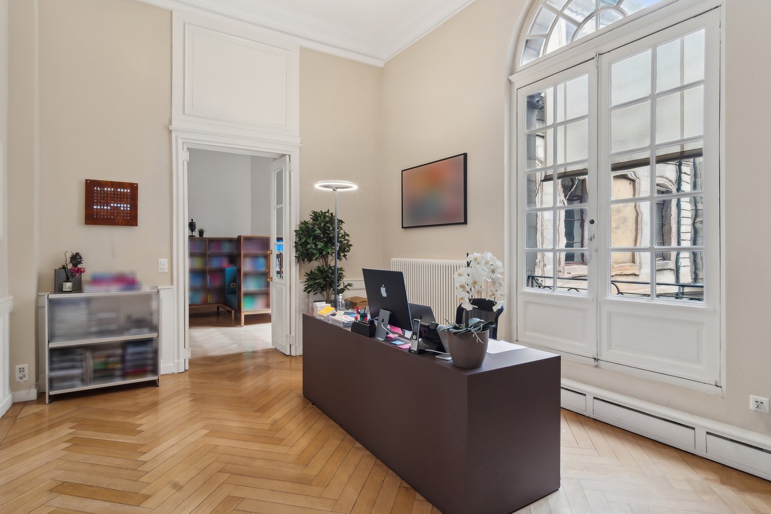 370m² office