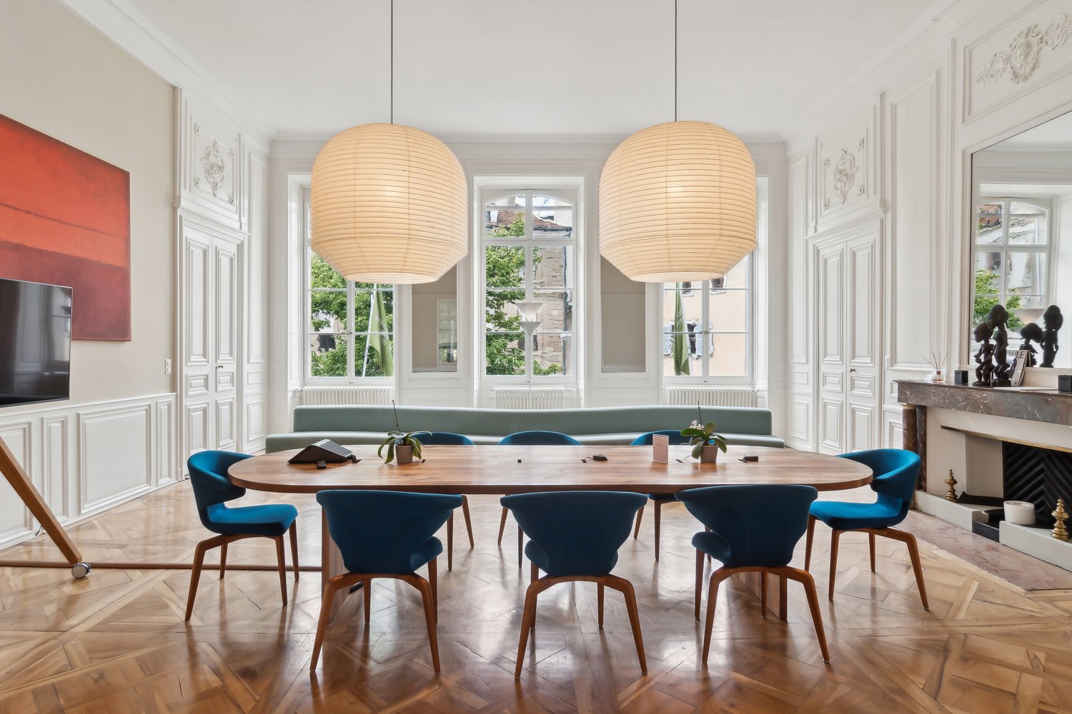370m² office