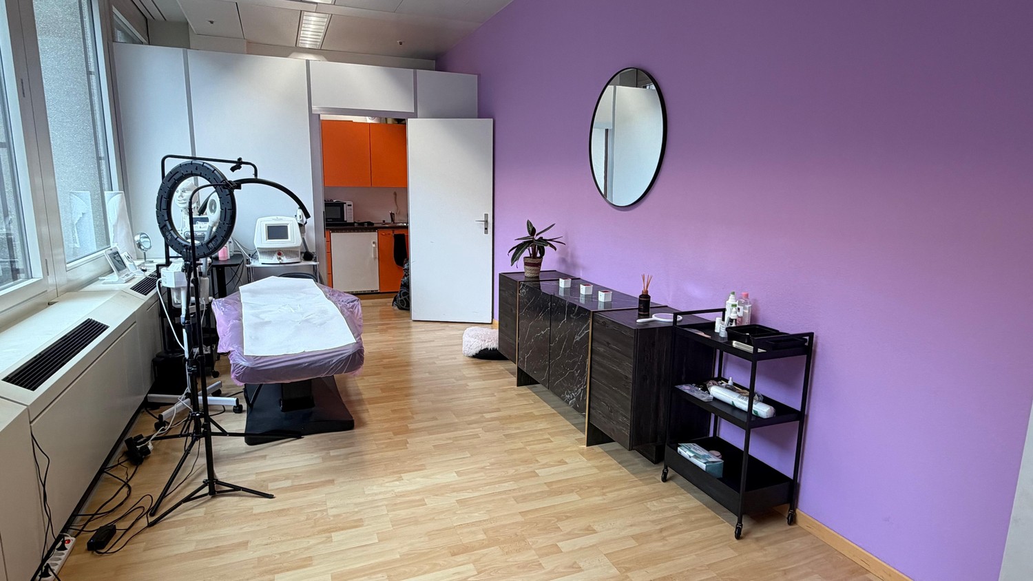 85m² commerciale, foto 1 di 6