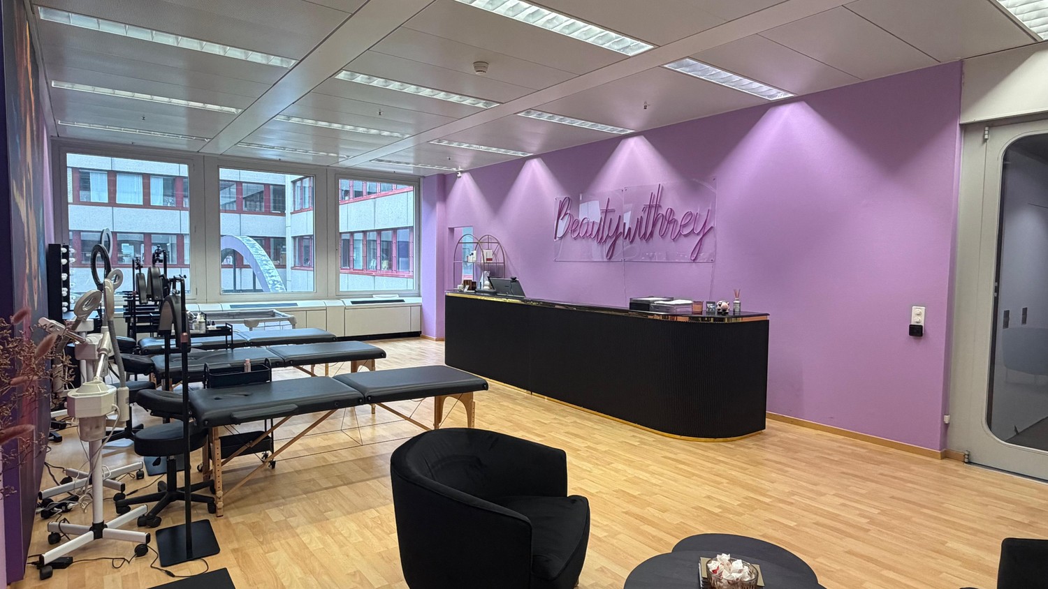 85m² commerciale, foto 4 di 6