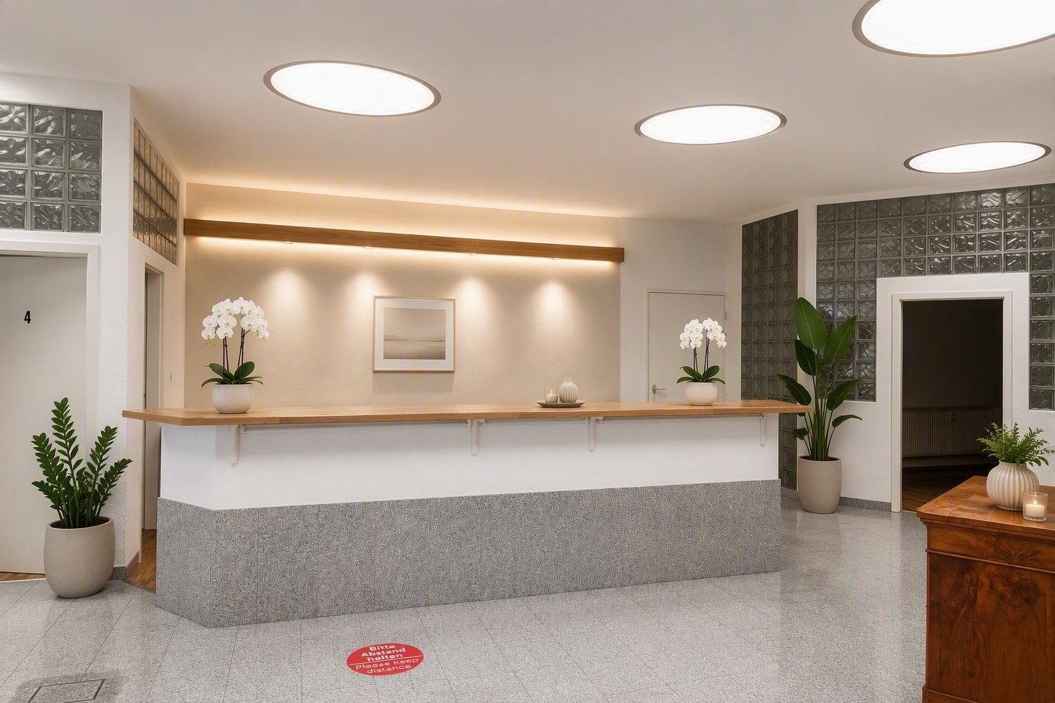 137m² commercial