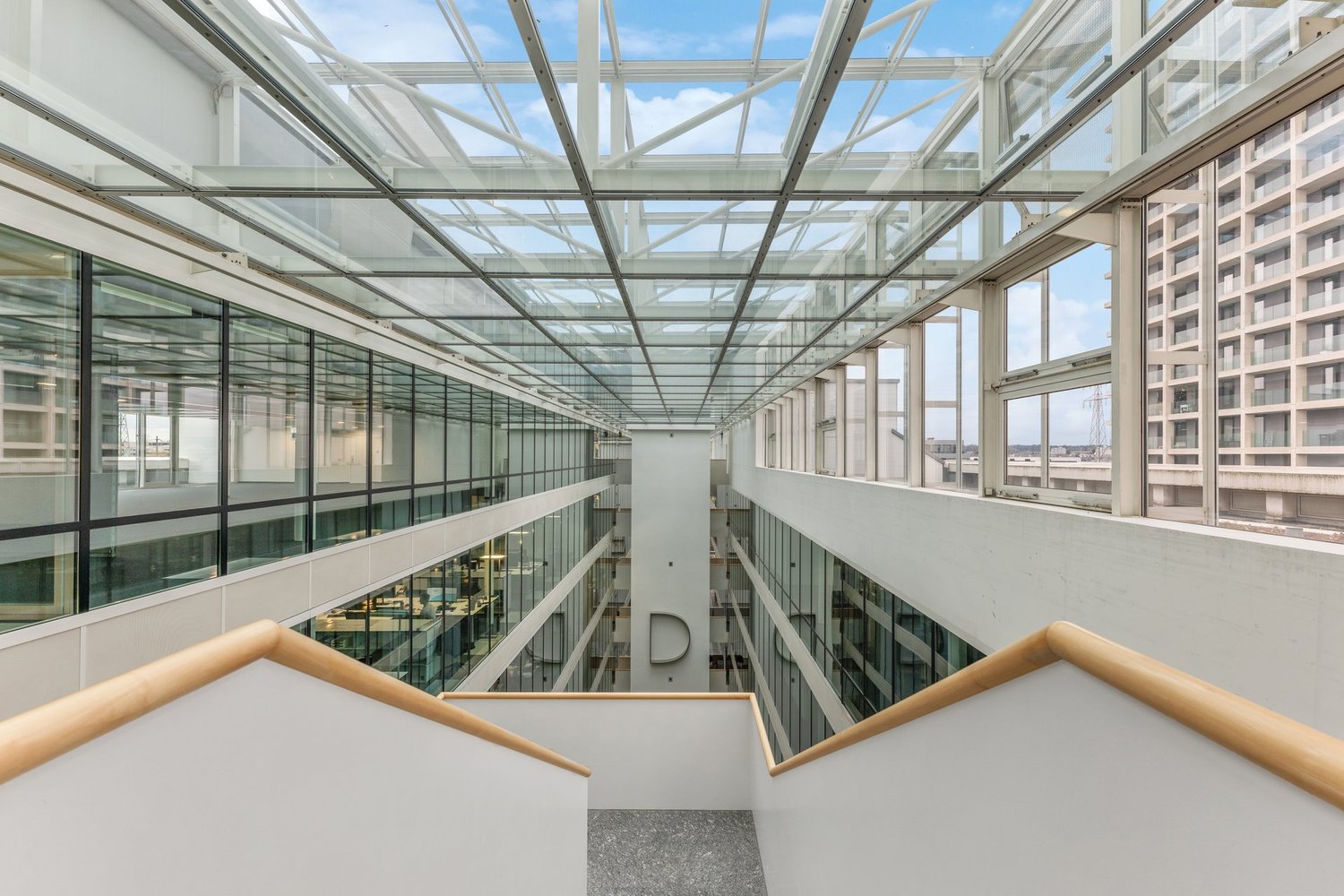 700m² office, Foto 1 von 10