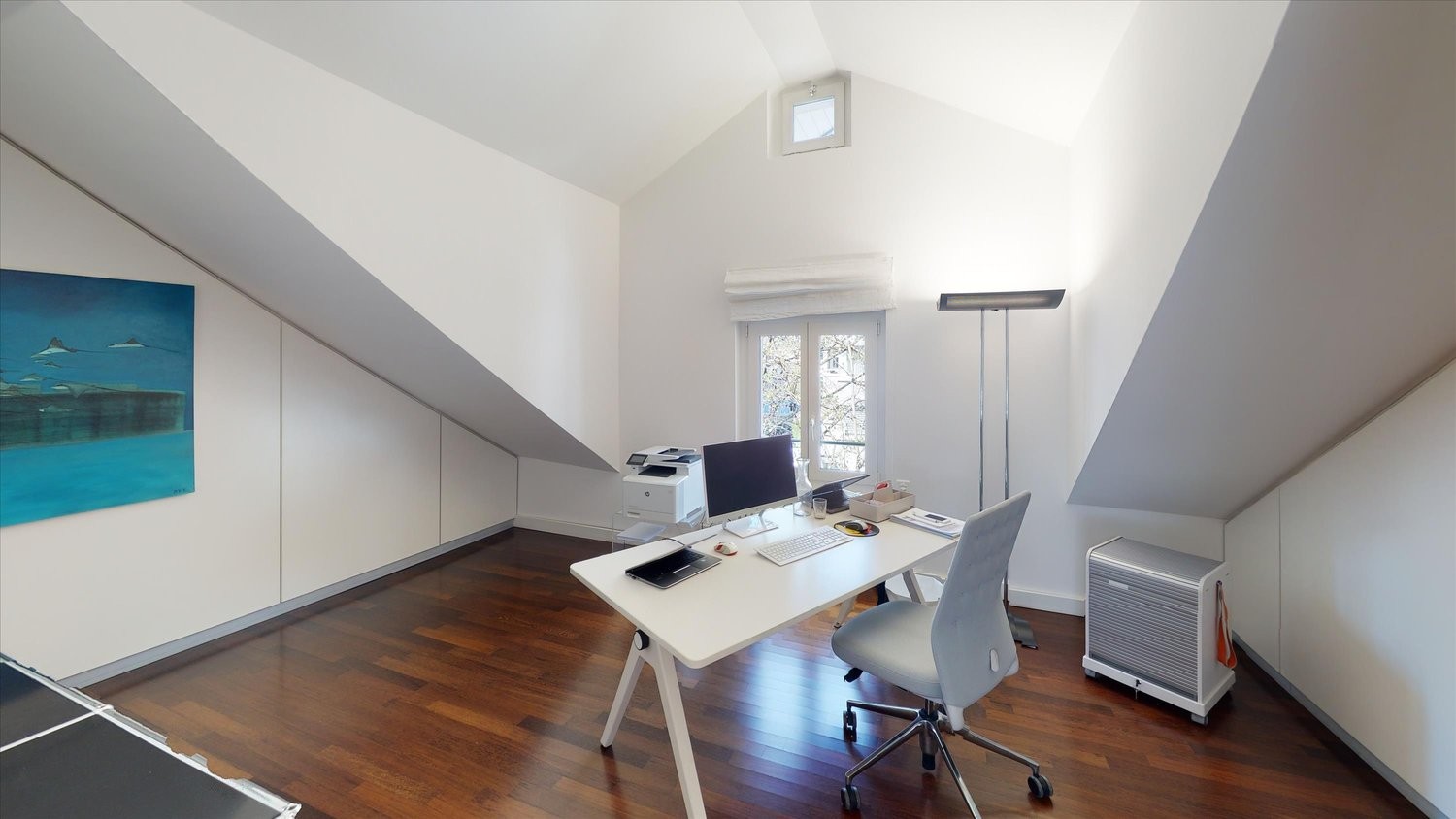 91m² office