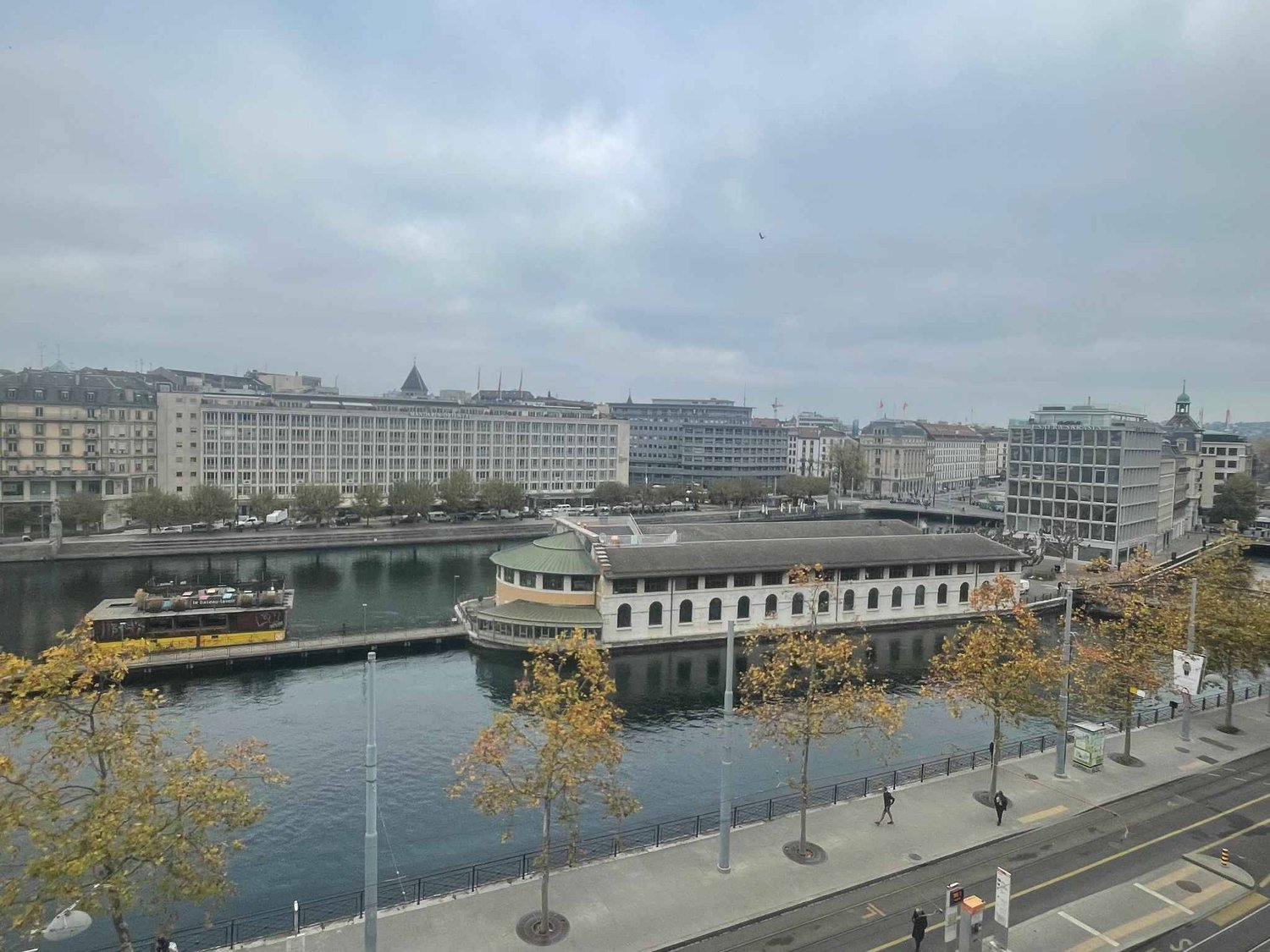 587m² Büro