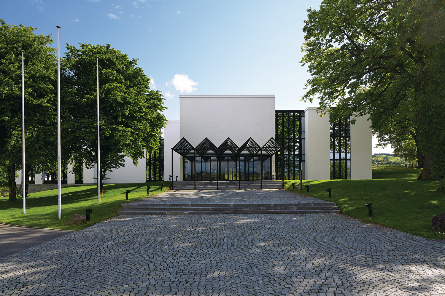 600m² office